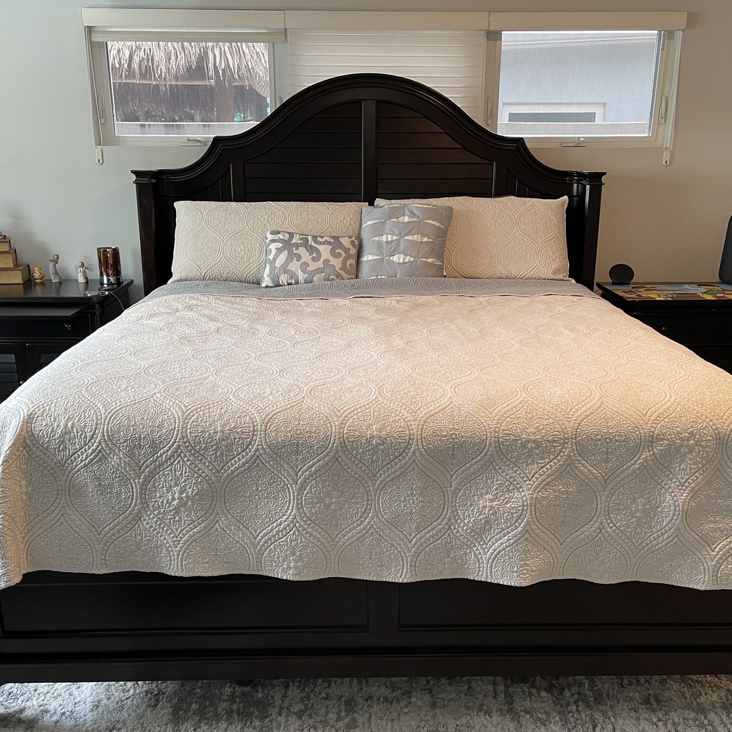 Paula deen 2024 magnolia bed