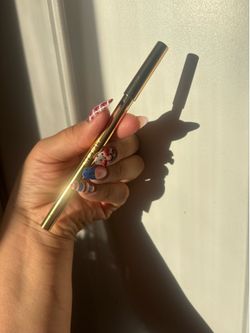 Merit lip liner