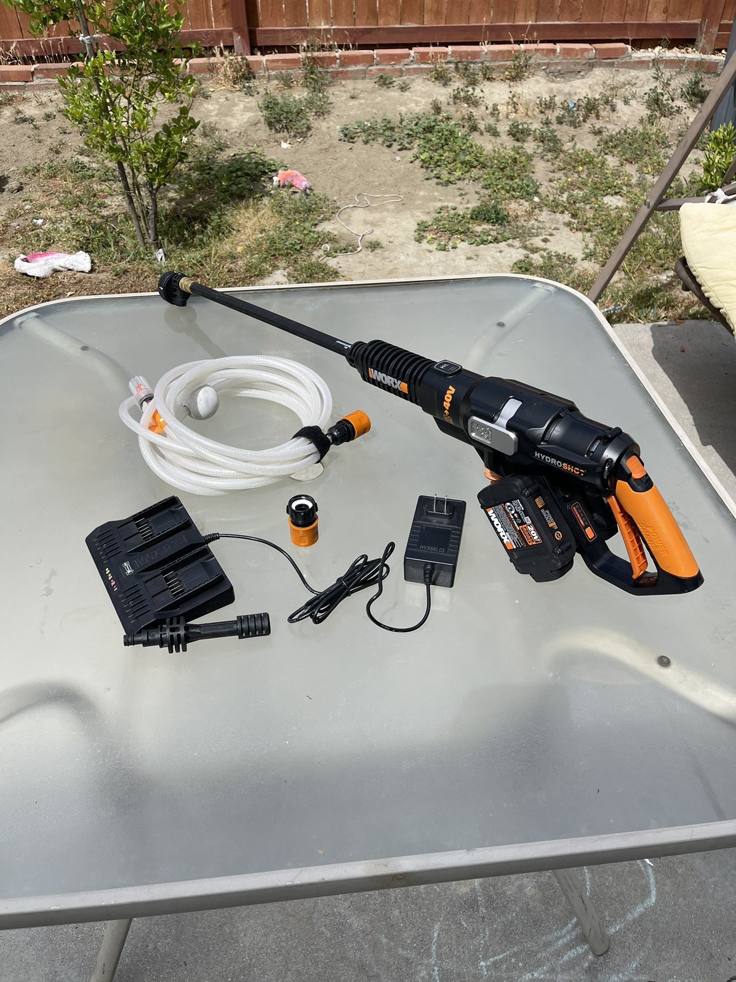 Worx Hydro Shot Pressure washer40v 450psi In Excellent Condition Like New