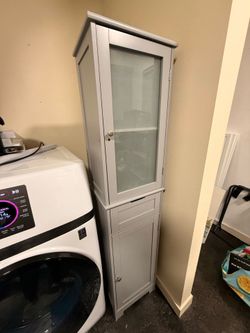Storage cabinet