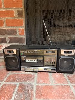 VTG 80's Sony CFS-1000 FM/AM Stereo Cassette Rec EQ Boombox Detachable Speakers