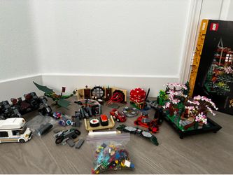 Lego set and minifigure lot