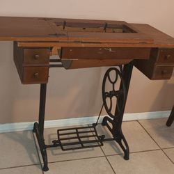 Vintage Singer Sewing Machine Cabinet