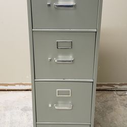 HON 4 Drawer Metal File Cabinet 