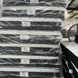 🔥🔥TWIN,FULL,QUEEN AND KING MATTRESS STARTING AT $150‼️A SET BEST PRICE INTOWN BEST PRICE ON BRAND NEW PLUSH TOP MATTRESS ORTHOPEDIC 🔥🔥

