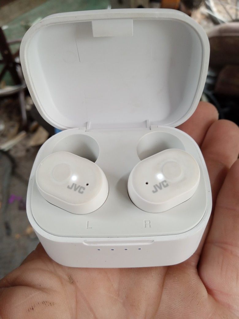 JVC True Wireless Earbuds.