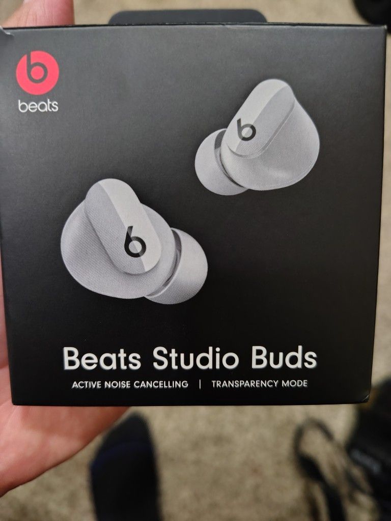 Beats Studio Buds
