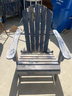 FREE wood Adirondack chairs 4