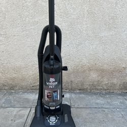 Dirt Devil Vacuum