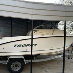 2005 Bayliner Trophy