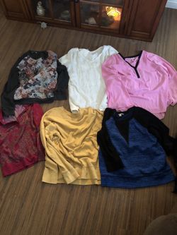 22 Long Sleeve Shirts 40$ Or 2$ Each