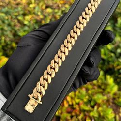 10k yellow gold Cuban bracelet 8” bracelet 12mm wide