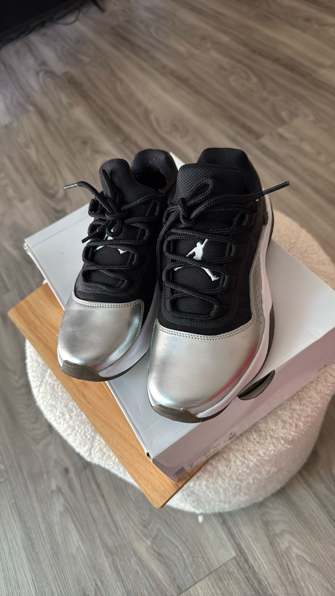 Air Jordan 11 Womens