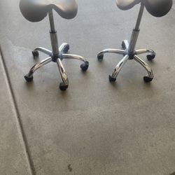 5 Adjustable Stools