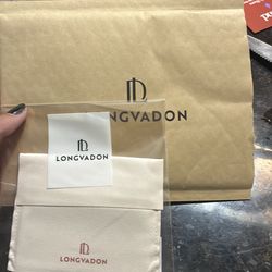 Longvaden card holder