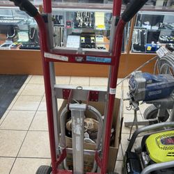 MILWAUKEE TOOLS DOLLY 