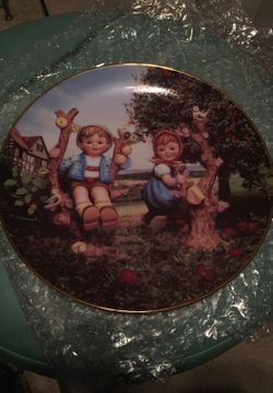 Collector Plate “APPLE TREE BOY & GIRL