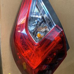 2016 Civic Try Tail Light (broken Corner)