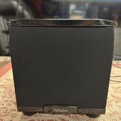 Definitive Technology - SuperCube 2000 7-1/2" 650W Powered Subwoofer - Black