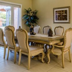 Formal Dining Table & Chairs Make Offer