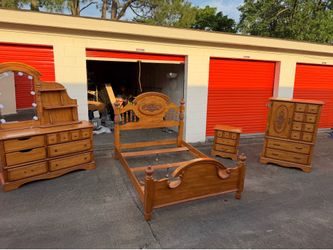 Queen Bed Set