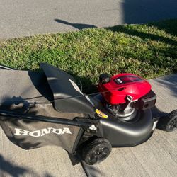 Honda 21 in. 3-in-1 Variable Speed Gas Walk Behind Self Propelled Lawn Mower with Blade Stop