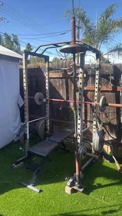 Power rack weight lifting
