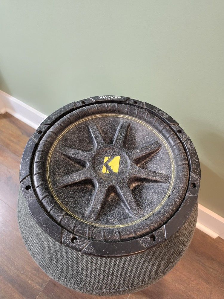 KICKER - CompC 10" Single-Voice-Coil 4-Ohm Subwoofer - Black