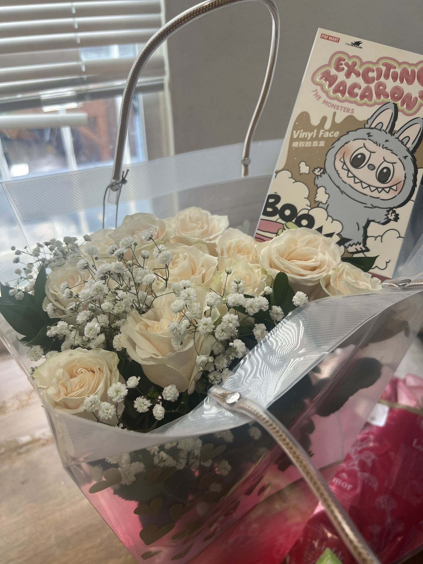 ラブブ花束 🌸🩷 「#ラブブ と #ピンクローズ の最強タッグ💐 ふわふわ