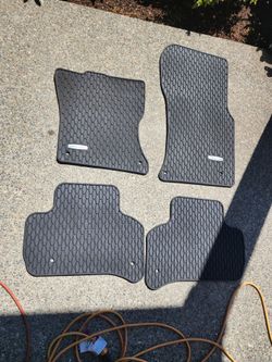 17-20 Jaguar X760 XE Front & Rear Floor Rubber Mat Set of 4 OEM