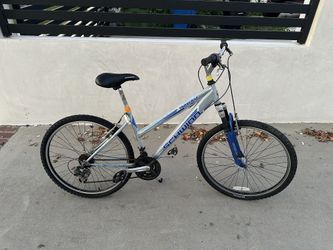 Schwinn Traverse Women’s Mountain Bike
