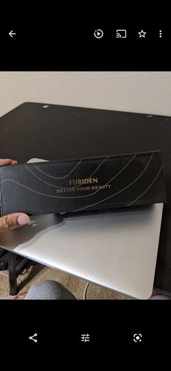 Mini hair straightener