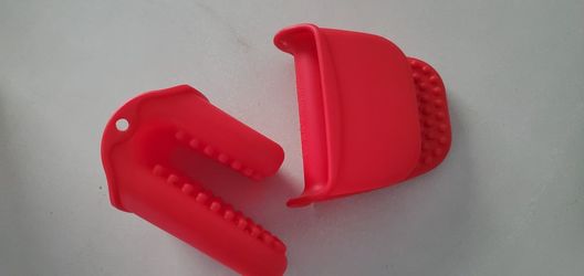Silicon oven mitts