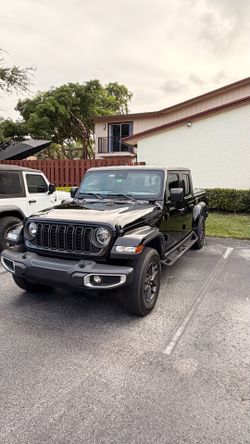 2024 Jeep Gladiator