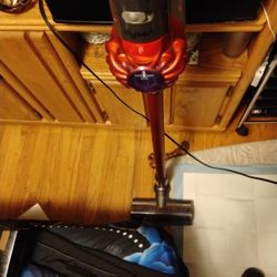 Dyson Wireless Vacuum Cleaner W/Charger 