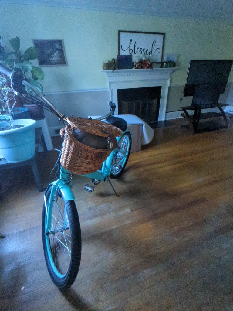 Hyper Pedal Assist Cruiser Ebike