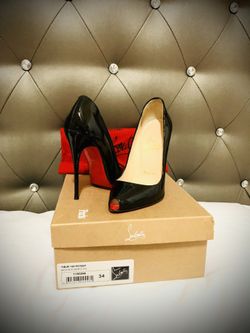 Louboutin Red Bottoms like new