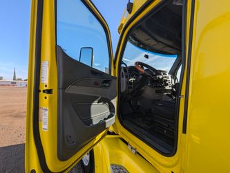 2017 Peterbilt 579