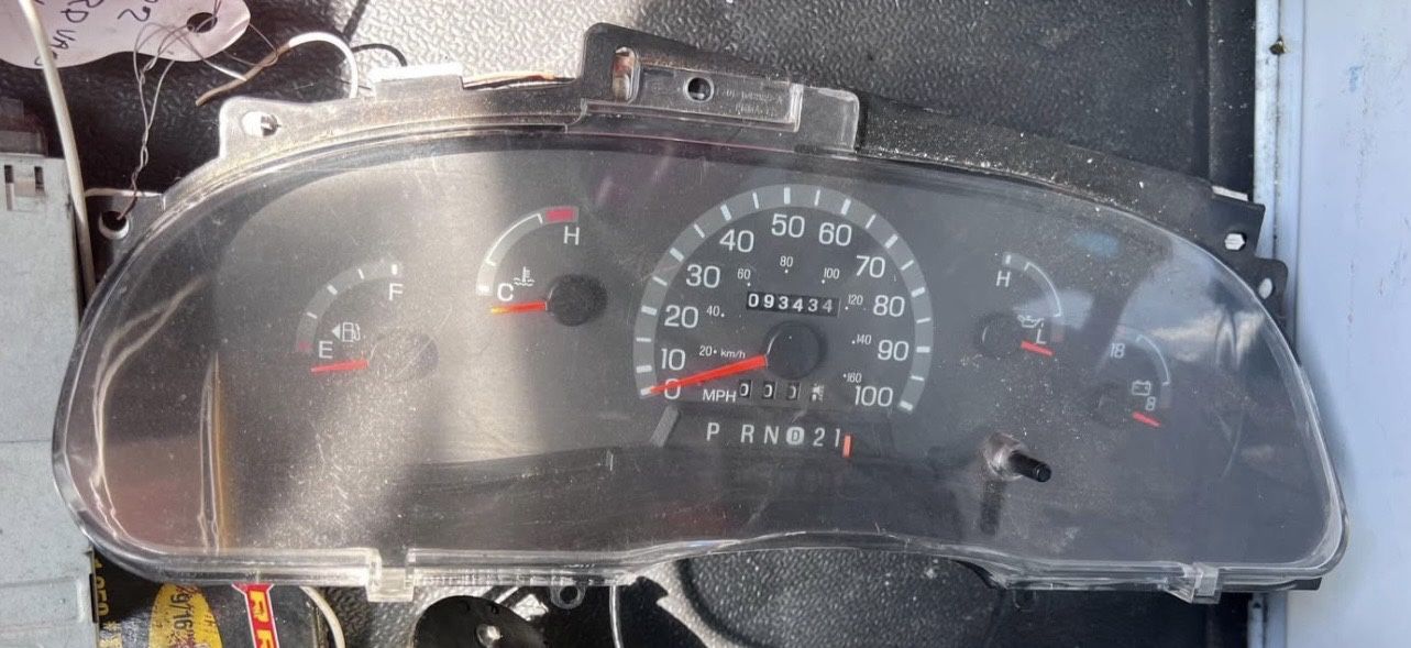 98-03 Ford Econoline gauge cluster e150 e150 e1350