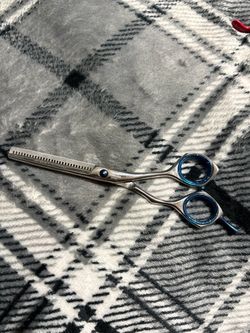 thinning shears
