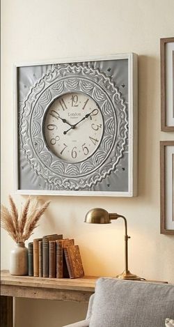 Large Pier 1 Imports Distressed Metal Wall Clock (Tested & Working)