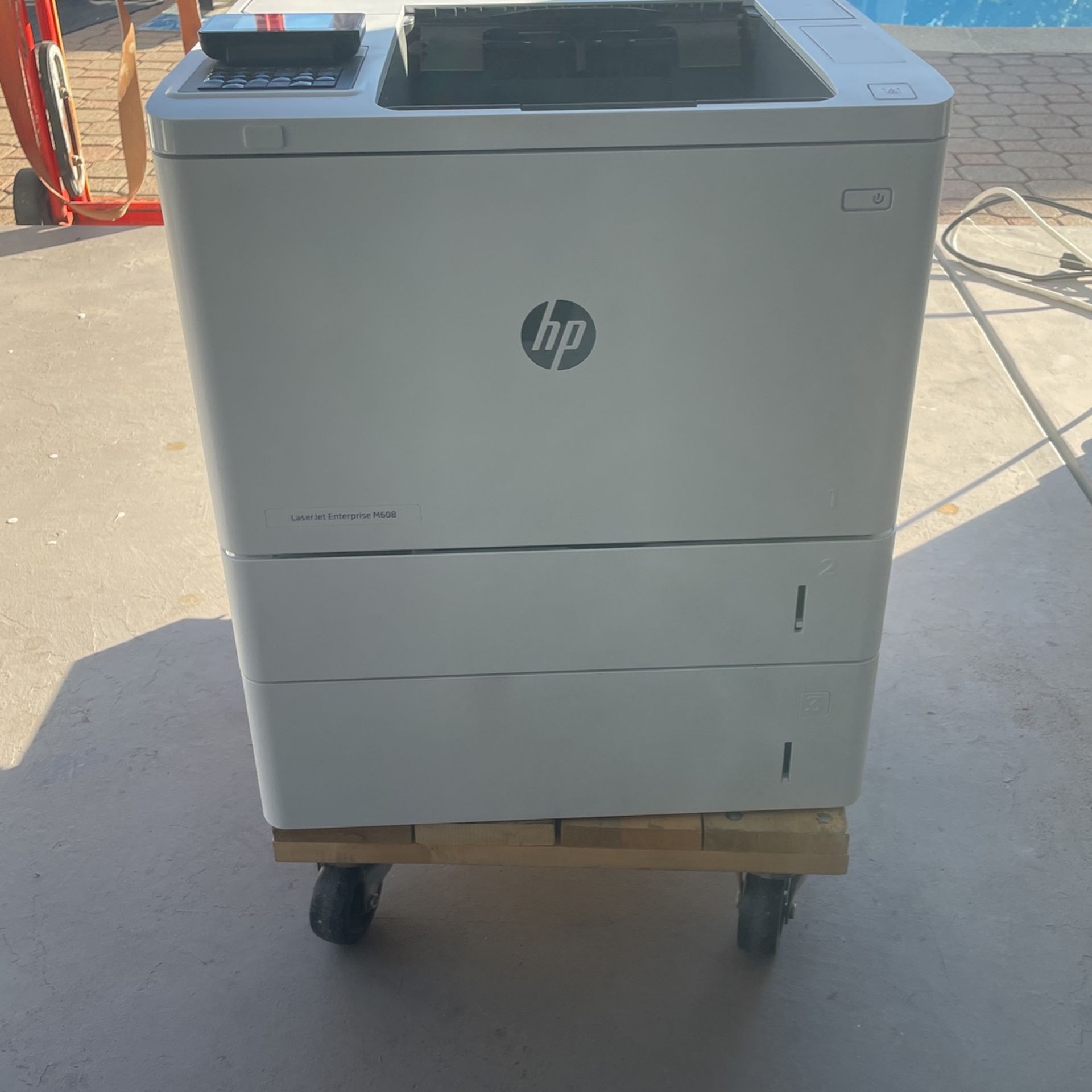 HP LASER JET ENTERPRISE M608