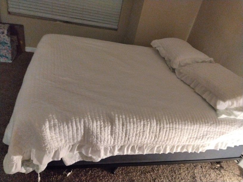 Free queen Mattress And Box spring