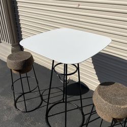 Vintage Refinished Patio Set.
