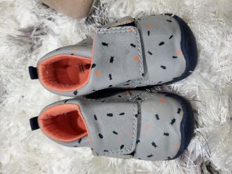 Baby carters crawler shoes size 2.5c