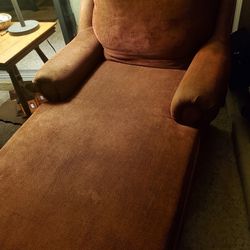 Havertys...Chaise Lounge Upholstery Chair..250