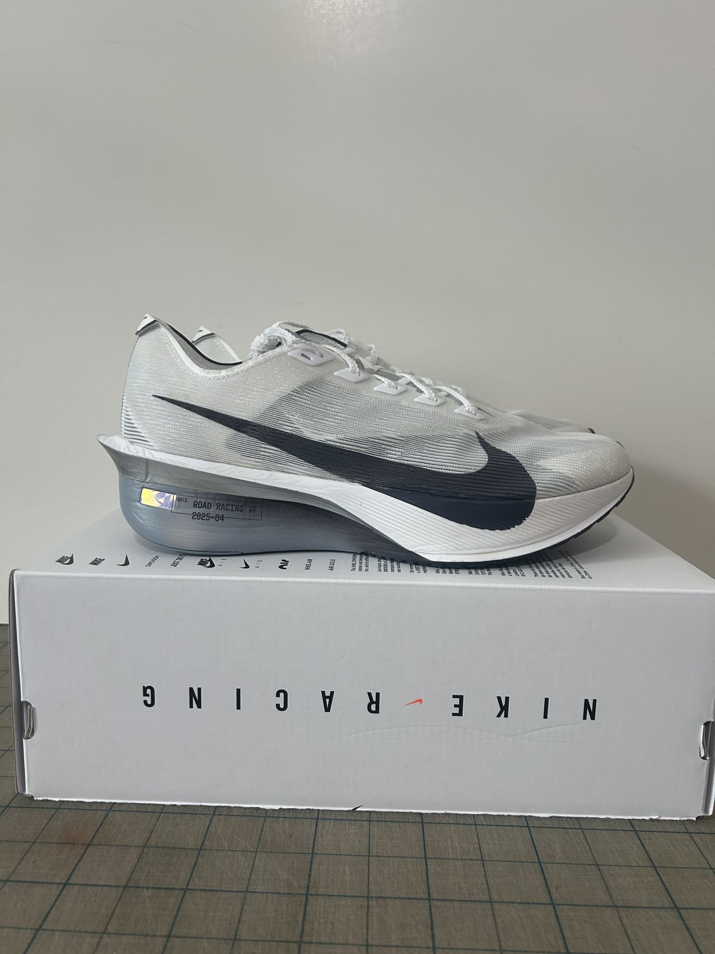 Nike ZoomX Vaporfly Next% 4 ‘White Obsidian Mist’