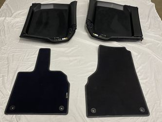 Lamborghini Aventador Roadster Hardtop and Floor Mats