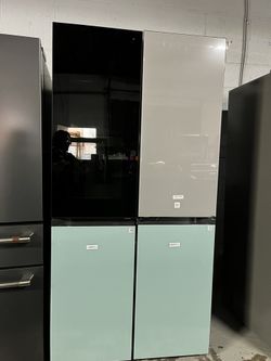 Samsung Bespoke Bespoke 29 Cu. Ft. 4-Door Flex French Door Refrigerator with AI Family Hub+ in Gray And Blue Morning 
