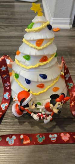 Disney Christmas Light-Up Mickey & Minnie Popcorn Bucket